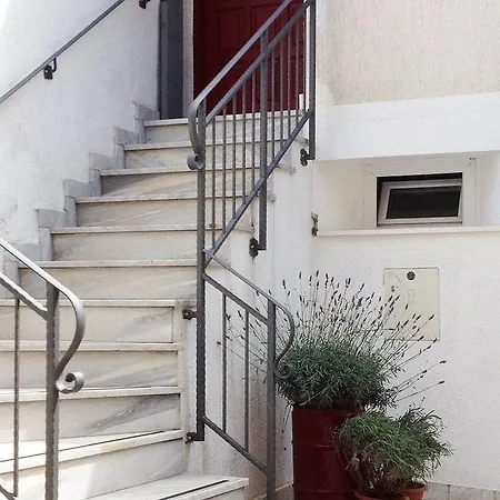 Apartment Sakic *
